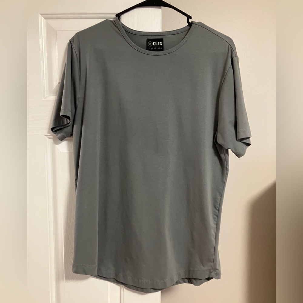Cuts Curve Hem Tee